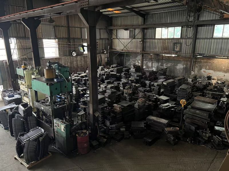 Yimi (Guangzhou) Automotive Parts Co, Ltd üreticinin üretim hattı