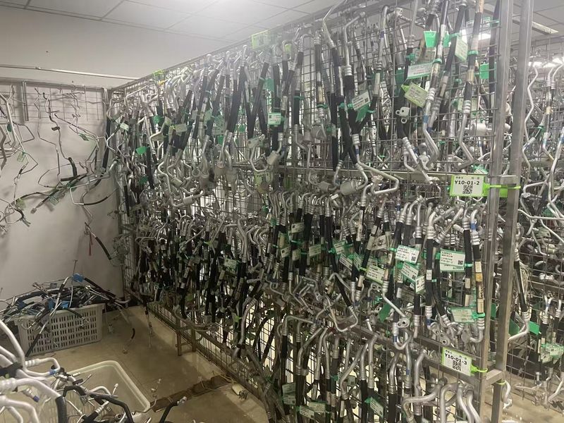 Yimi (Guangzhou) Automotive Parts Co, Ltd üreticinin üretim hattı